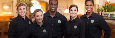 Olive garden.com careers - Management career advancement opportunities (50%+ of our managers are promoted from hourly positions!) And much more! Because at Olive Garden, We’re All Family Here! One key to our success is the high standards we set for ourselves and each other. That includes placing the health and safety of our team members and guests as a …